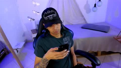 Snapshot of brand_hades chatting on 02/10/26, 01:48 B R A N D online show from 02/10/26, 01:48