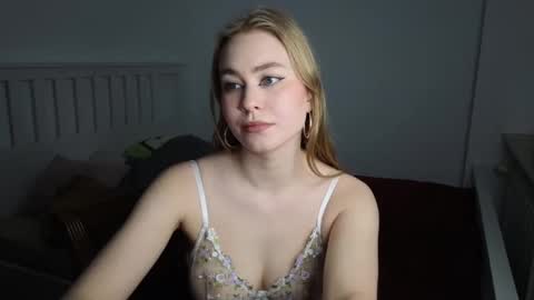 Snapshot of brandaany chatting on 12/30/24, 07:00 brandaany online show from 12/30/24, 07:00