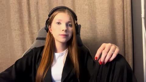 Alice online show from 11/09/25, 03:32