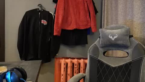 Alice online show from 11/16/25, 02:44