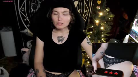 Snapshot of brandiwrld999 chatting on 12/18/24, 06:57 BrandiWRLD999 online show from 12/18/24, 06:57