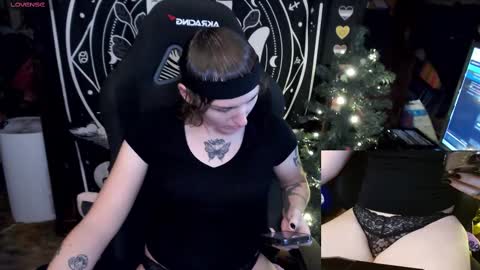 Snapshot of brandiwrld999 chatting on 12/26/24, 08:00 BrandiWRLD999 online show from 12/26/24, 08:00