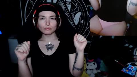 Snapshot of brandiwrld999 chatting on 09/23/25, 08:01 BrandiWRLD999 online show from 09/23/25, 08:01