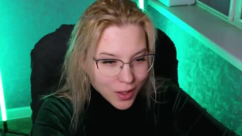 Belle  online show from 12/25/24, 01:20