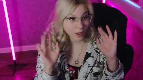 Belle  online show from 01/01/25, 06:26