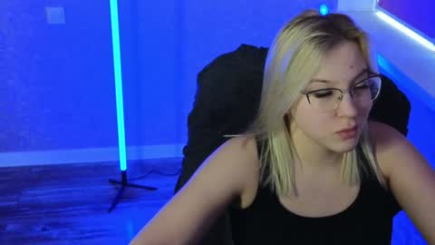 Belle  online show from 01/13/25, 04:28