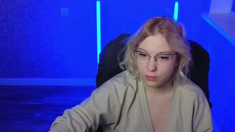 Belle  online show from 01/16/25, 01:48