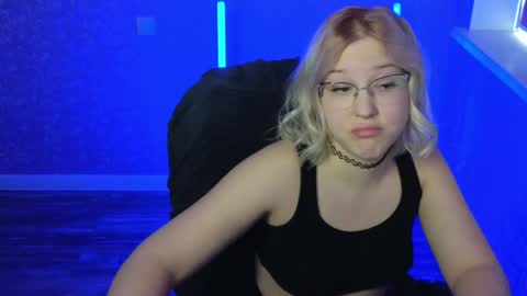 Belle  online show from 01/16/25, 04:49