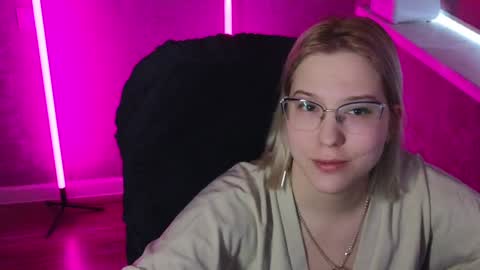 Belle  online show from 02/01/25, 05:49