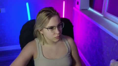 Belle  online show from 02/16/25, 02:42