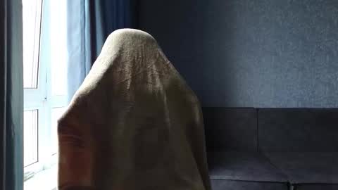 Belle  online show from 09/13/25, 03:50