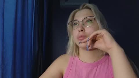 Belle  online show from 10/02/25, 09:27