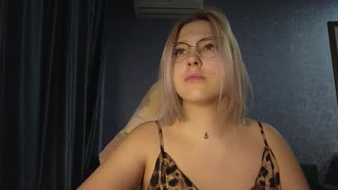 Belle  online show from 10/30/25, 11:00