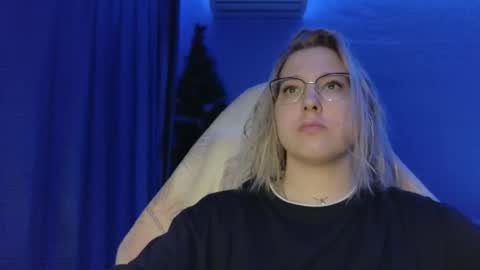 Belle  online show from 12/14/25, 12:32