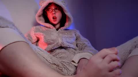 Snapshot of brandy_queen chatting on 12/04/25, 08:28 Aurorabut ur dad just calls me Rory online show from 12/04/25, 08:28