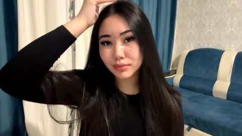 Aypril   online show from 11/10/25, 01:54