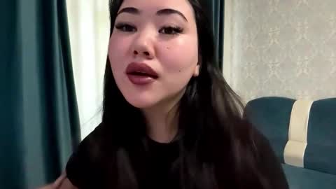 Aypril   online show from 11/14/25, 11:09