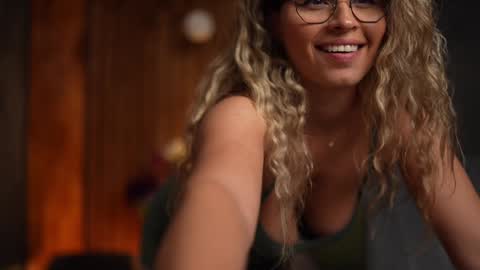 Snapshot of brandywhite chatting on 02/02/25, 07:20 Alex online show from 02/02/25, 07:20