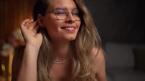 Snapshot of brandywhite chatting on 11/23/25, 05:07 Alex online show from 11/23/25, 05:07