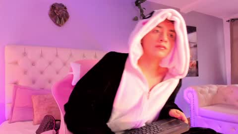   online show from 12/23/24, 01:13