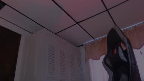 Snapshot of brasi_ chatting on 12/18/25, 05:30 brasi_ online show from 12/18/25, 05:30