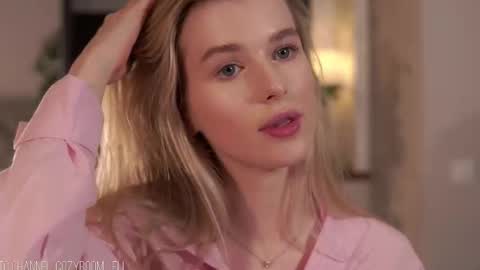 Snapshot of brave_journey chatting on 10/16/25, 06:20 Eli online show from 10/16/25, 06:20