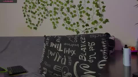 Johny Bravo online show from 12/19/25, 09:27