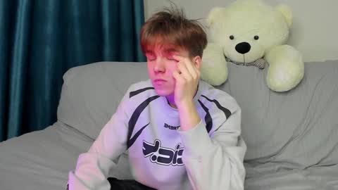 Snapshot of braxiboy chatting on 12/21/24, 11:01 Brax online show from 12/21/24, 11:01