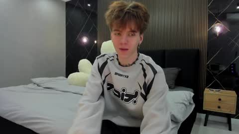 Snapshot of braxiboy chatting on 12/29/24, 09:50 Brax online show from 12/29/24, 09:50