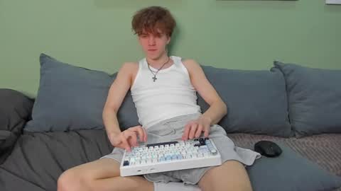 Snapshot of braxiboy chatting on 03/05/25, 02:01 Brax online show from 03/05/25, 02:01