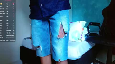 Snapshot of bray_hotboy chatting on 01/05/25, 05:51 Bray Hotboy online show from 01/05/25, 05:51