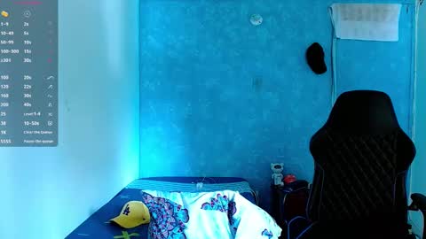 Snapshot of bray_hotboy chatting on 01/19/25, 06:32 Bray Hotboy online show from 01/19/25, 06:32