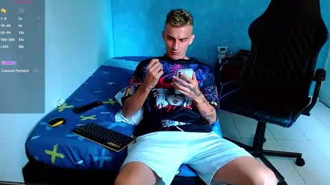 Snapshot of bray_hotboy chatting on 01/24/25, 07:39 Bray Hotboy online show from 01/24/25, 07:39