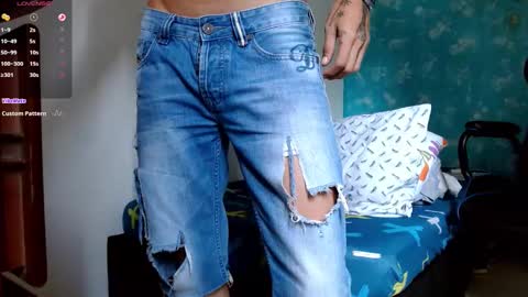 Snapshot of bray_hotboy chatting on 02/23/25, 05:18 Bray Hotboy online show from 02/23/25, 05:18