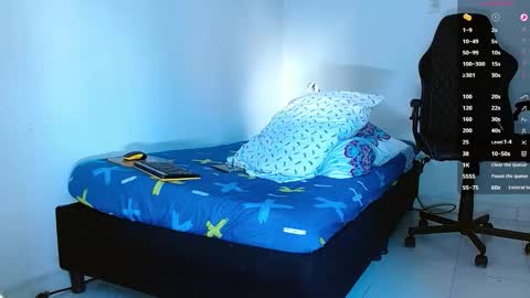 Snapshot of bray_hotboy chatting on 12/03/25, 10:19 Bray Hotboy online show from 12/03/25, 10:19