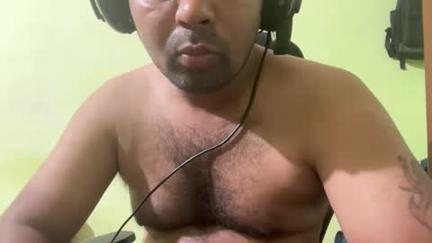 Snapshot of brazzerslover chatting on 02/19/25, 04:11 dont tell me u like to see me if you cant follow me online show from 02/19/25, 04:11