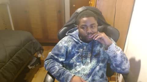 Snapshot of breadw1nnah chatting on 01/14/25, 01:58 Breadw1nnah online show from 01/14/25, 01:58