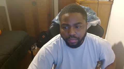 Snapshot of breadw1nnah chatting on 03/10/25, 07:10 Breadw1nnah online show from 03/10/25, 07:10
