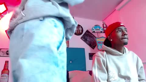 Snapshot of breazer__ chatting on 11/12/25, 12:55 breazer__ online show from 11/12/25, 12:55