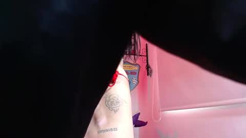 Snapshot of breazer__ chatting on 11/26/25, 09:16 breazer__ online show from 11/26/25, 09:16