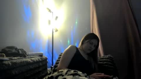 Snapshot of breezybabyy00 chatting on 12/17/25, 01:06 Brooke baby online show from 12/17/25, 01:06