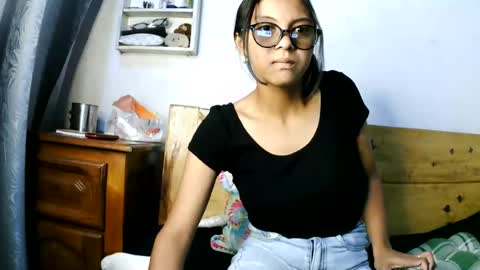 Snapshot of brenda817 chatting on 07/27/26, 07:04 brenda817 online show from 07/27/26, 07:04