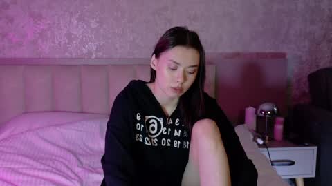 Snapshot of brenda_m00n chatting on 05/17/26, 01:18 Brenda online show from 05/17/26, 01:18