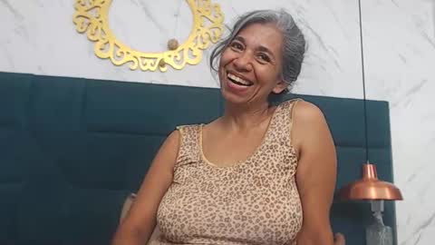 BRENDA VELASQUEZ online show from 11/24/25, 07:57