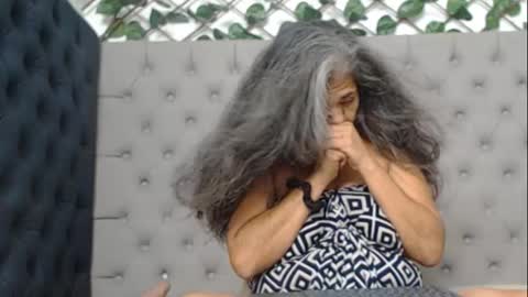 BRENDA VELASQUEZ online show from 01/10/26, 07:48