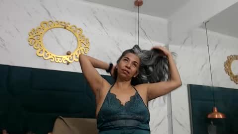 Snapshot of brenda_velasquez chatting on 06/04/26, 09:21 BRENDA VELASQUEZ online show from 06/04/26, 09:21