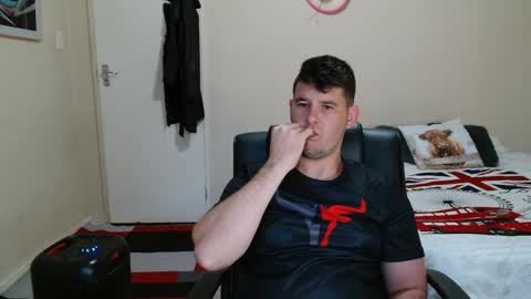 ask me lol online show from 02/16/26, 04:47