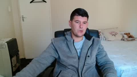 Snapshot of brendansexyboy098754 chatting on 05/20/26, 07:14 ask me lol online show from 05/20/26, 07:14