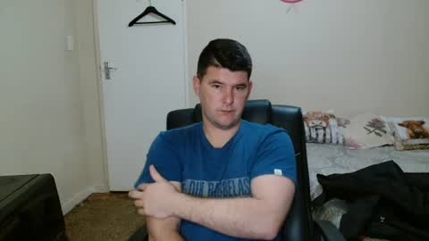 Snapshot of brendansexyboy098754 chatting on 07/01/26, 03:08 ask me lol online show from 07/01/26, 03:08