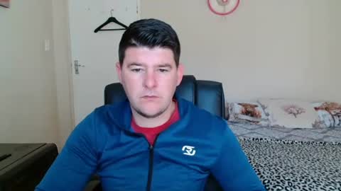Snapshot of brendansexyboy098754 chatting on 07/12/26, 07:43 ask me lol online show from 07/12/26, 07:43